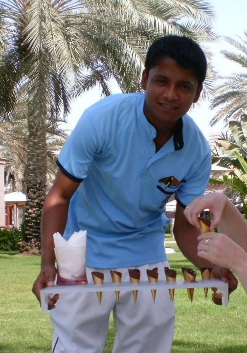 "Erfrischung gefällig?" Emirates Palace Mandarin Oriental