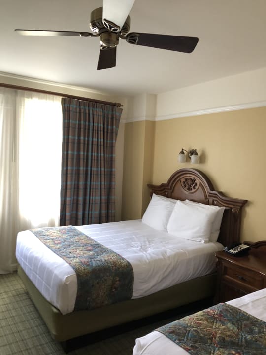 Zimmer Disney's Saratoga Springs Resort & Spa