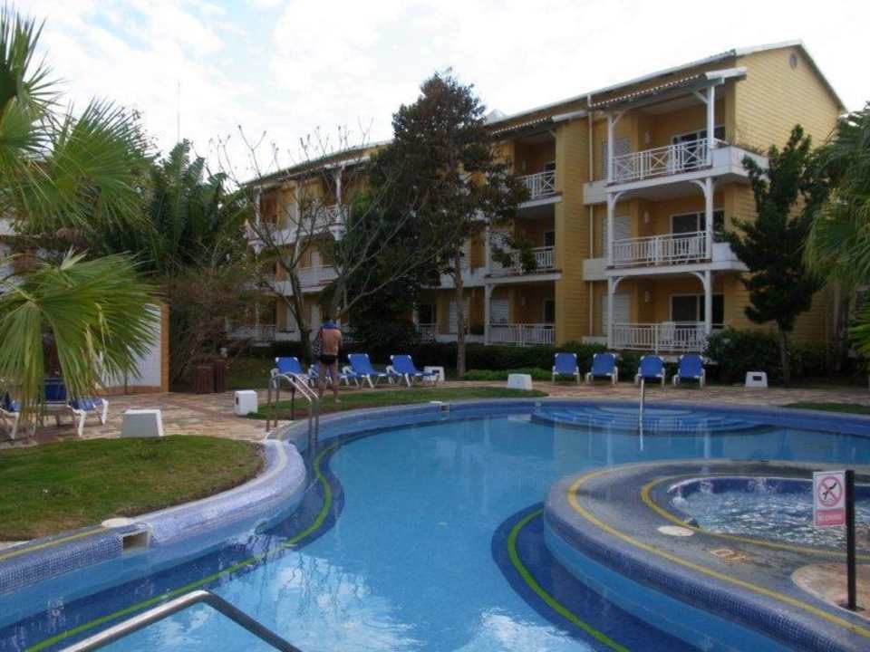 Ruhiger Nebenpool mit Sprudelbecken Royalton Hicacos Resort & Spa - Adults only