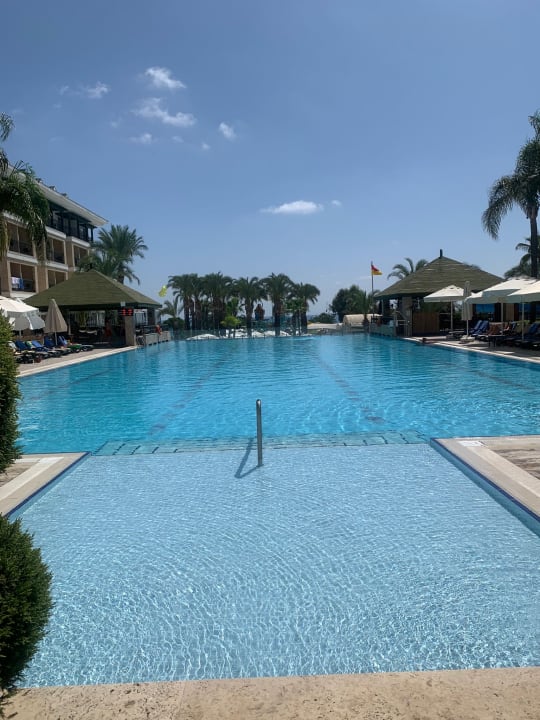 Pool Dobedan Beach Resort Comfort