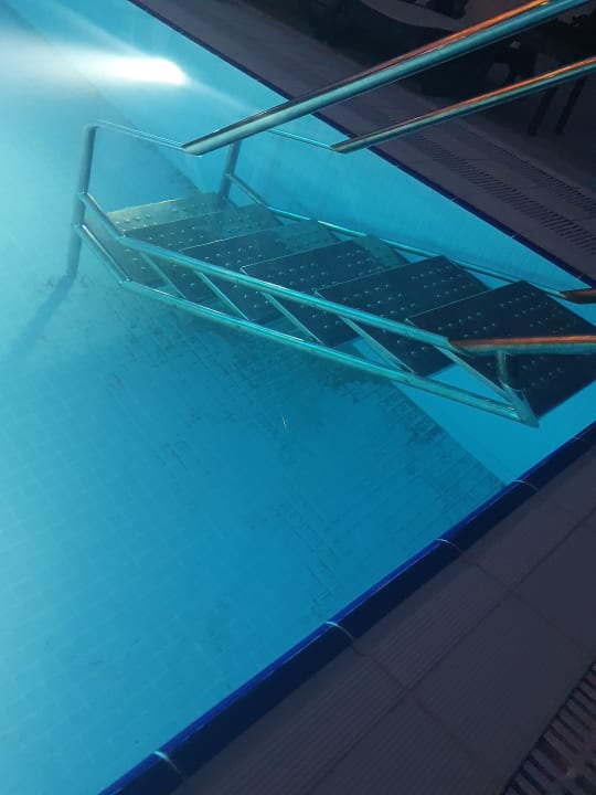 Pool Well Palace Side