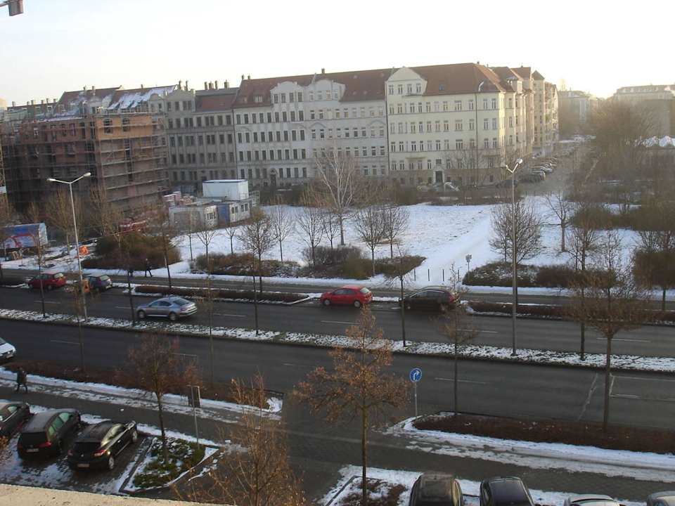 Blick aus dem Zimmer (Strassenseite des Hotels) Days Inn Leipzig City Centre