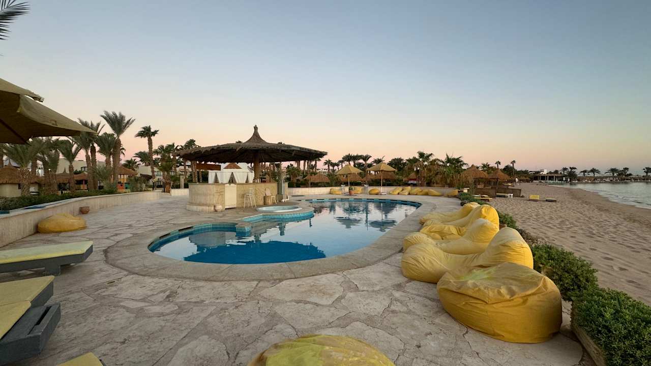 Pool Lotus Bay Beach Resort