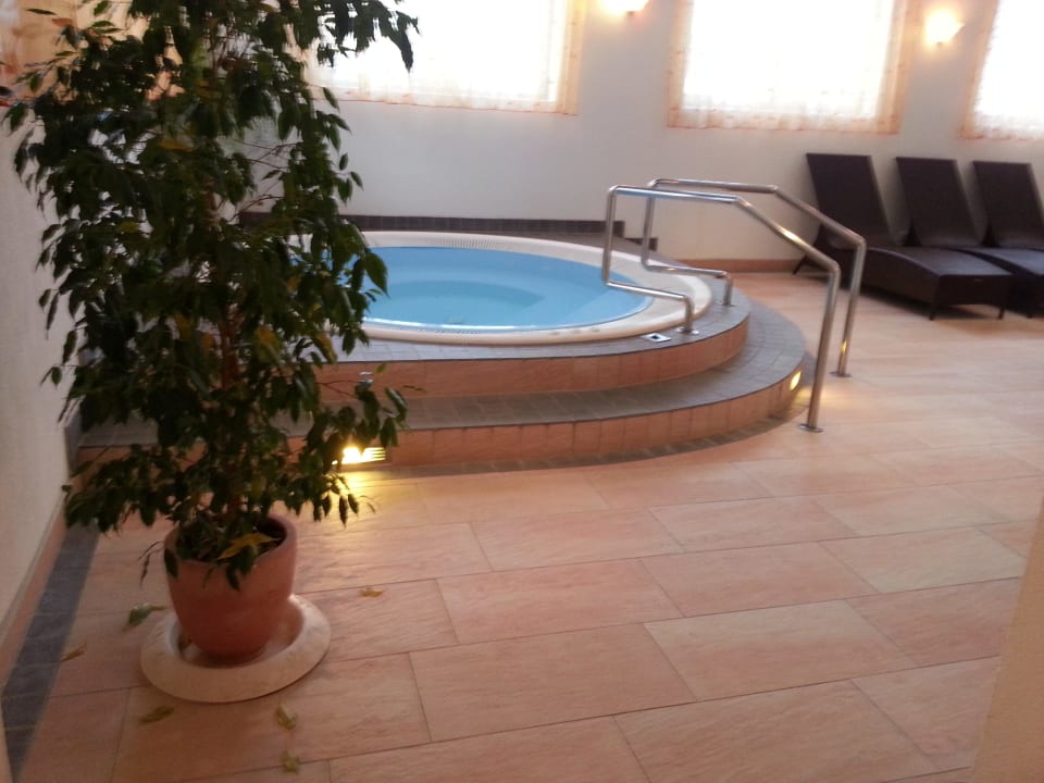 Whirlpool Hotel Gisela