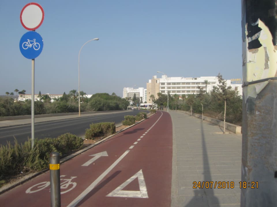 Außenansicht Adams Beach Hotel