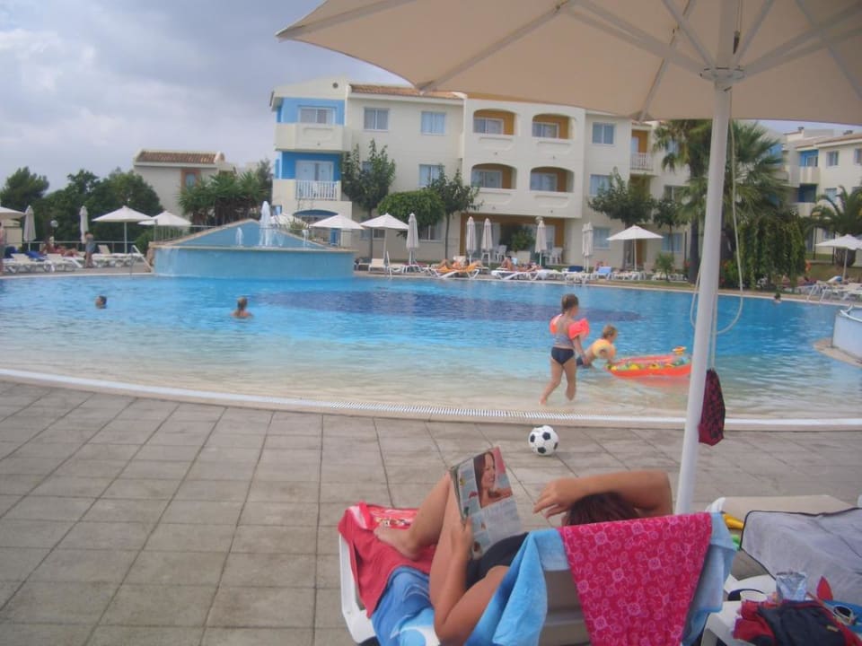 Oberer Pool blau punta reina