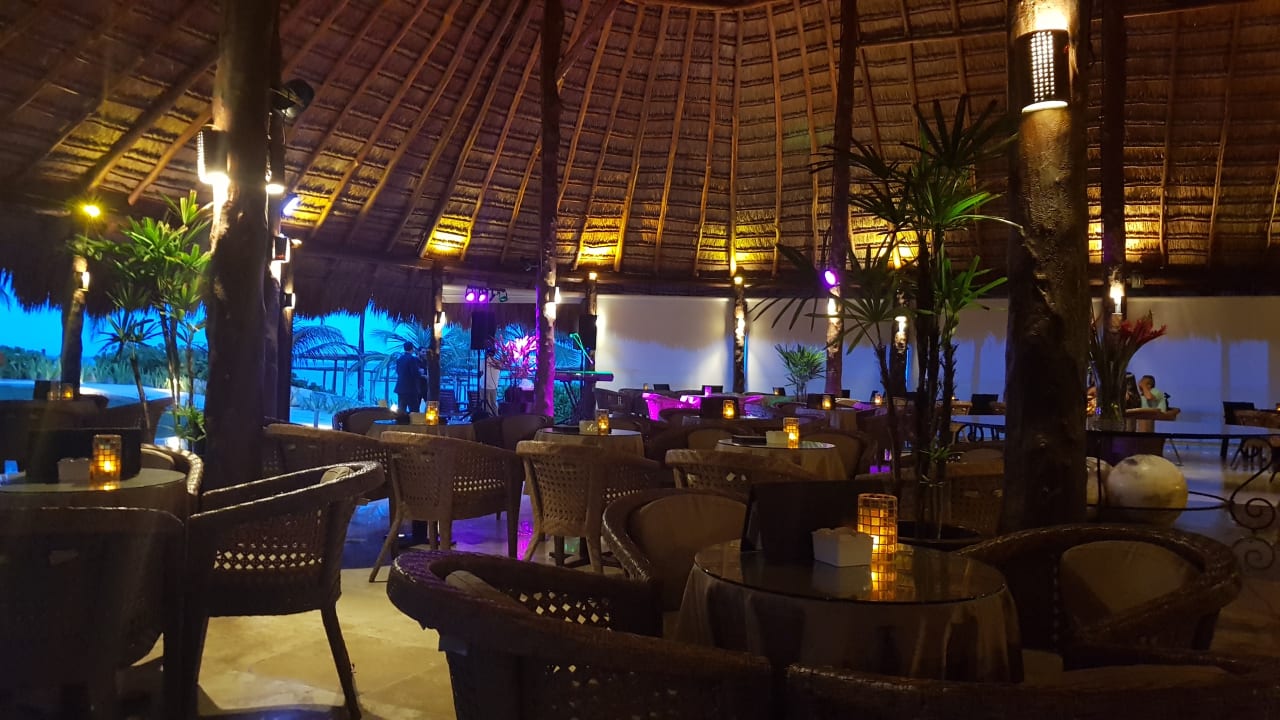 Gastro Akumal Bay Beach & Wellness Resort