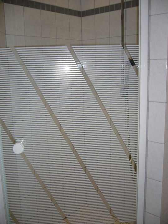 Dusche Doppelzimmer Komfort Flair Hotel Vier Jahreszeiten