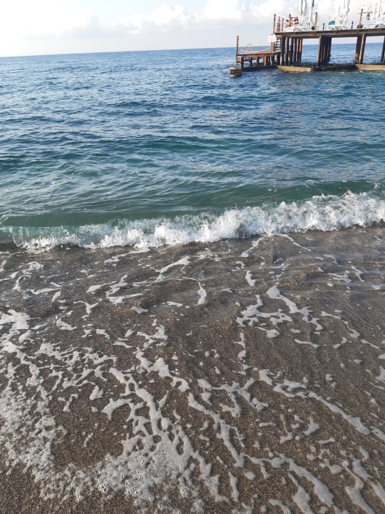 Strand Quattro Beach Spa & Resort