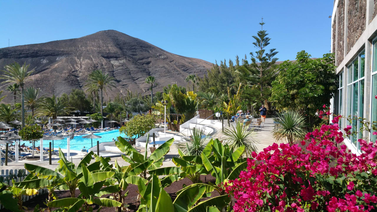 Ausblick aus einem Hotelfenster allsun App.-Hotel Esquinzo Beach