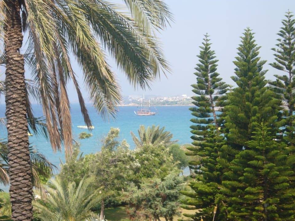 Blick auf den Strand/Meer AQI Pegasos Resort