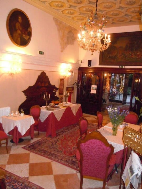 Herrschaftlicher Frühstücksraum Hotel Palazzo Abadessa