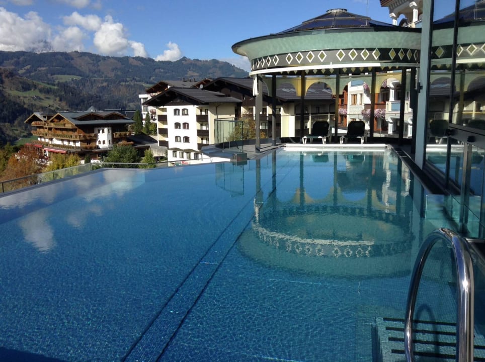 Der Roof Pool Alpina Alpendorf