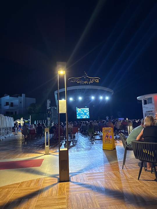 Außenansicht Azura Deluxe Resort & Spa Hotel