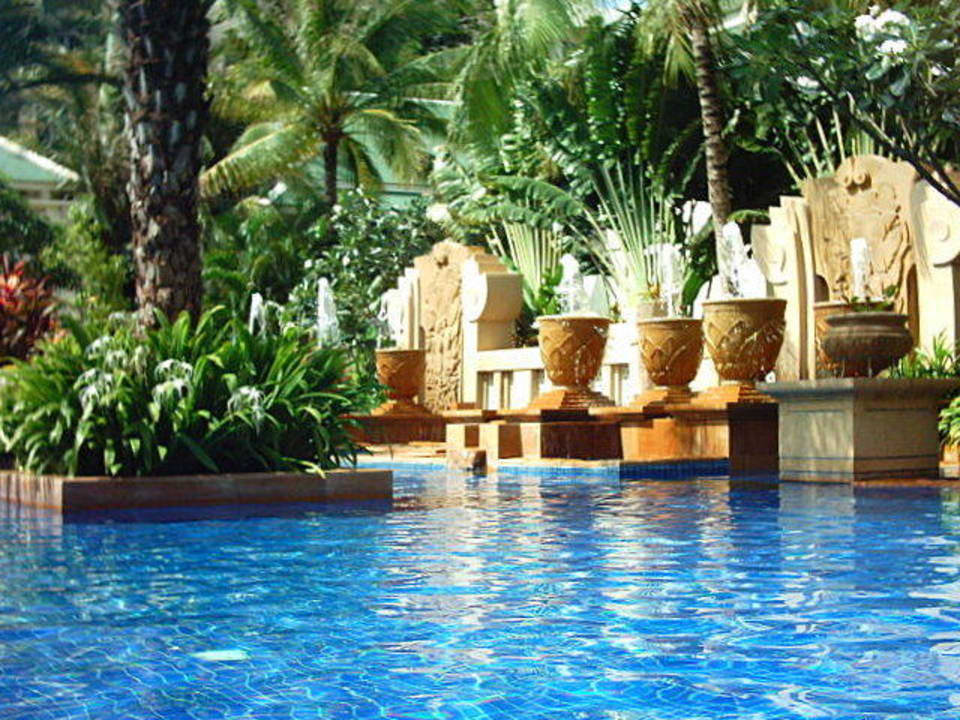 Pool Holiday Inn Resort Phuket