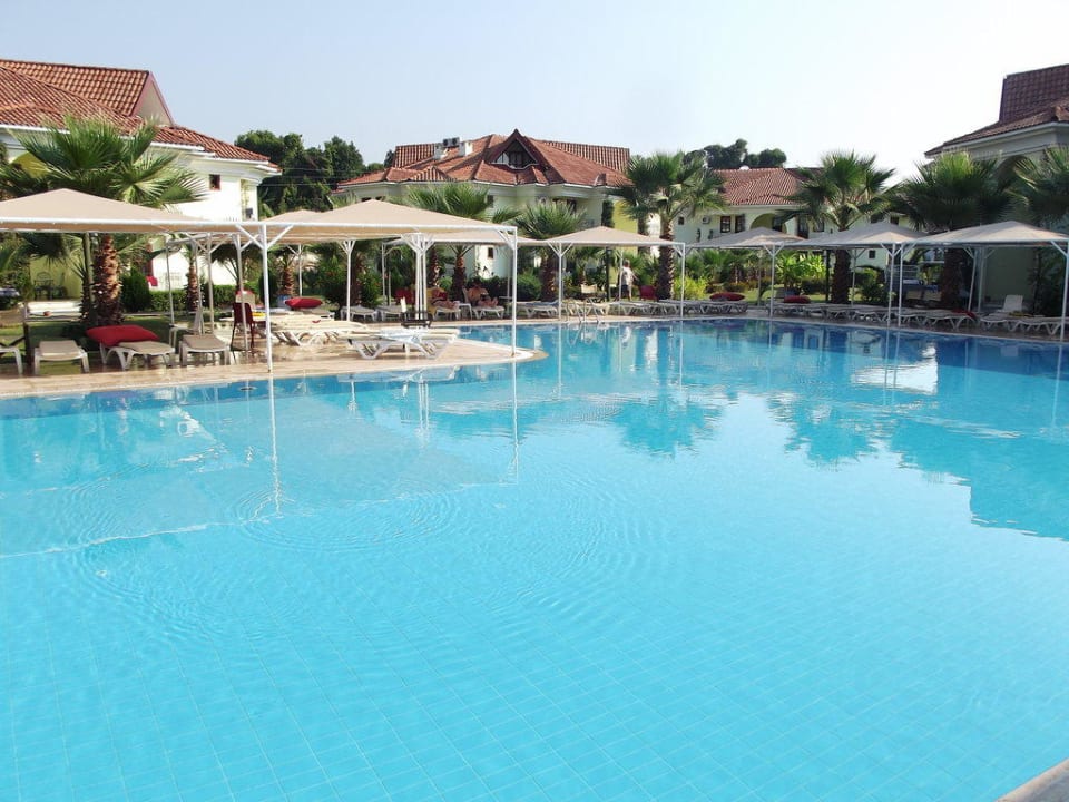 Pool im Park 2  Club Tuana Fethiye
