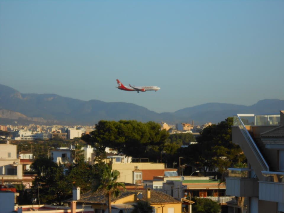 Anflug BQ Apolo Hotel