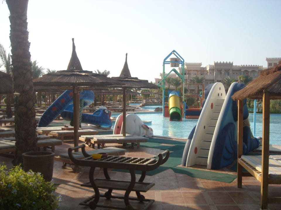 У детского бассейна Pickalbatros Palace Resort