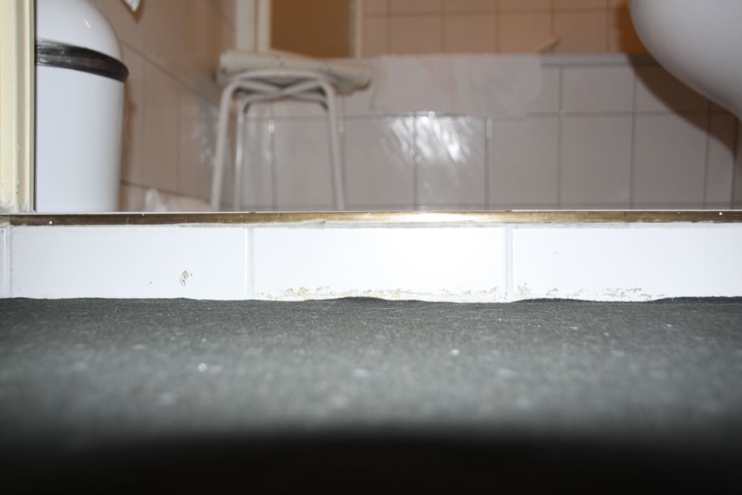 Gefährliche Kante zu Bad Days Inn Leipzig City Centre