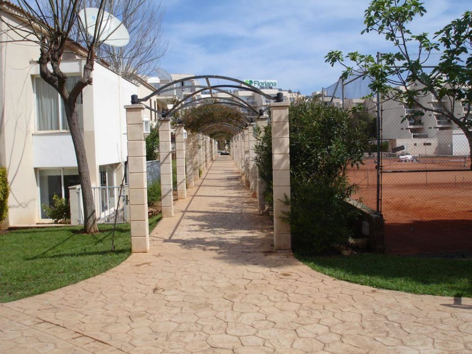 Außenanlage, Gehwege zu den Zimmern Protur Floriana Resort Aparthotel