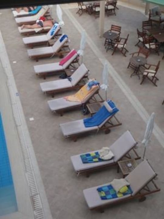 Handtuchauswahl 7:00 morgens Albatros Spa & Resort Hotel