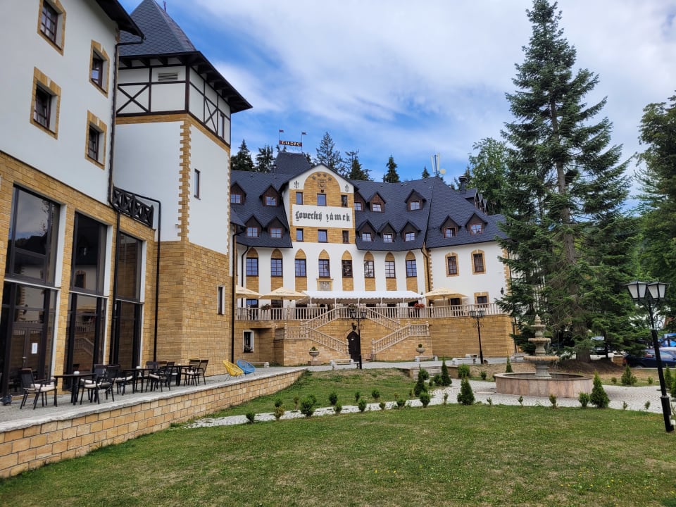 Außenansicht Spa Hotel Zámek Lužec