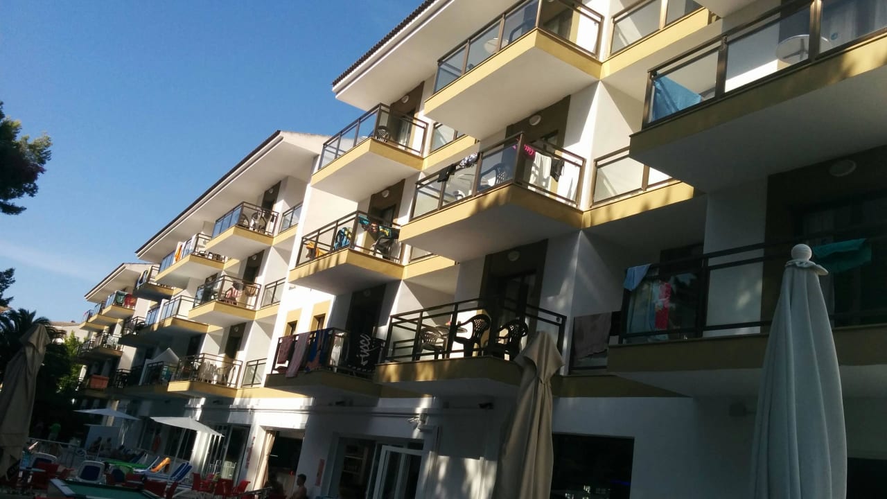 Hinterhof des Hotels Guya Wave Hotel