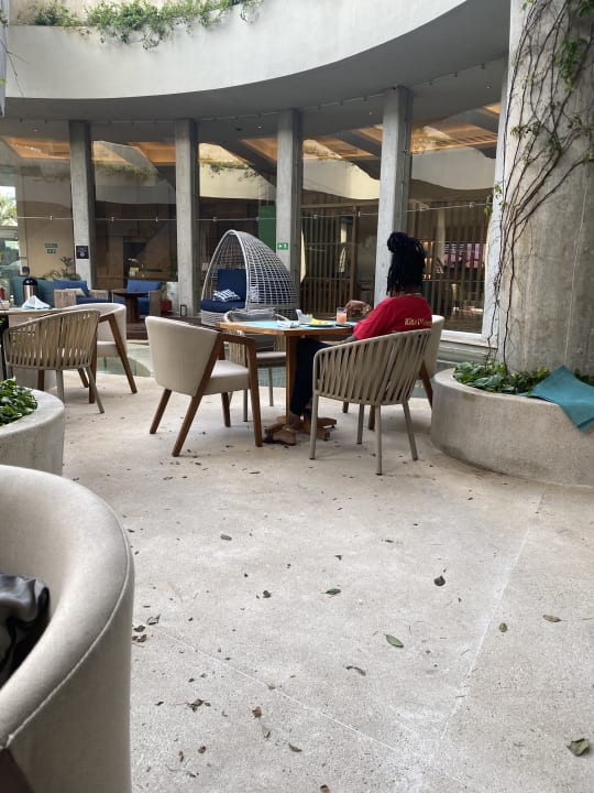 Lobby NH Cancún Airport