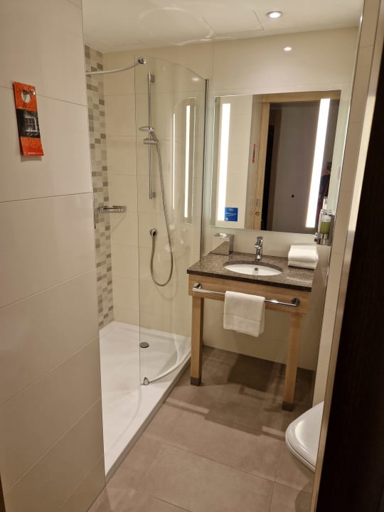 Zimmer Hampton By Hilton Frankfurt Airport