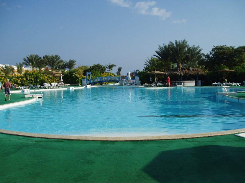 Der Pool Golden Beach Resort