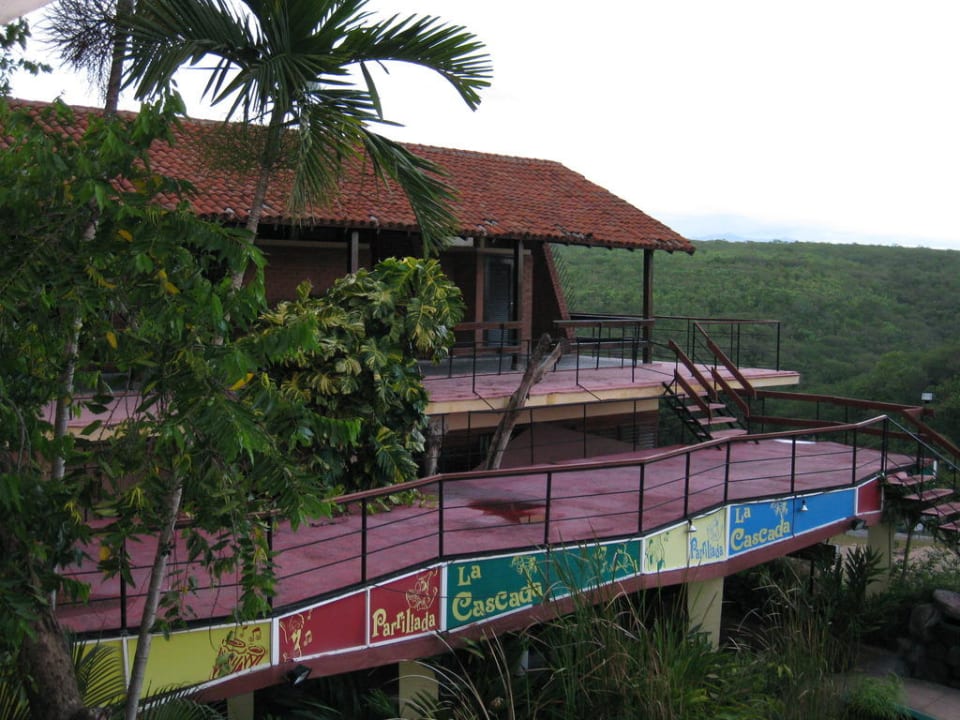 Vorderer Teil der Anlage (Ansicht Rückseite) Hotel Versalles