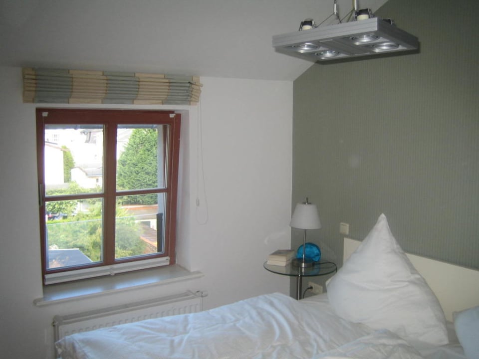 Schlafzimmer der Wohnung Kurt Tucholsky Autorenhaus - Ferienwohnung 16