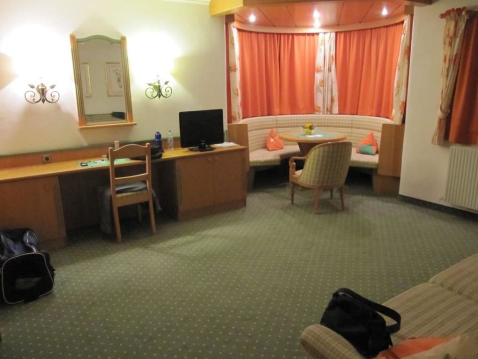 Wohnzimmer Turmsuite Vitalhotel Edelweiss