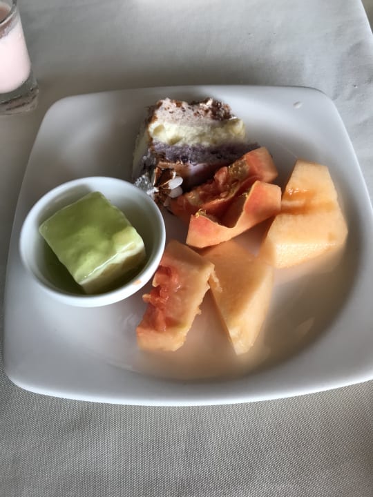Gastro Angaga Island Resort