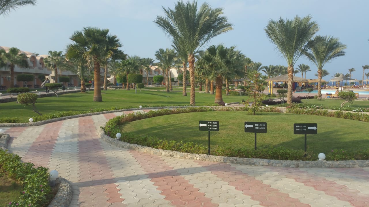 Gartenanlage Three Corners Sea Beach Resort