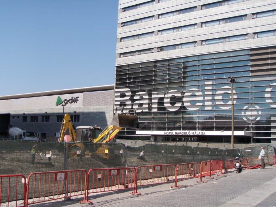 Baustelle vorm Hotel Barceló Málaga