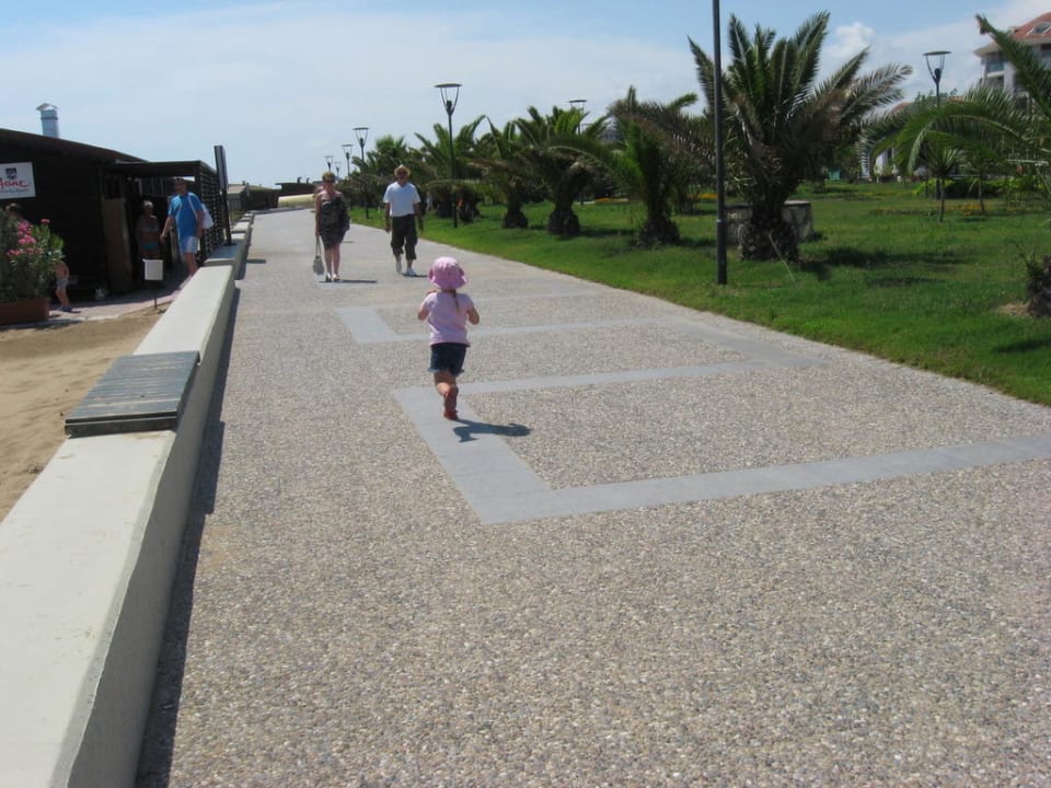 Strandpromenade Hane Family Resort