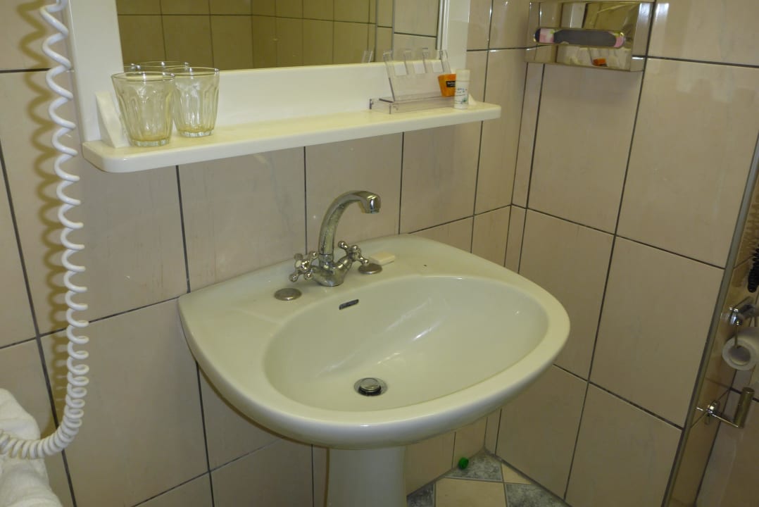 Bad 1103 Simantro Resort