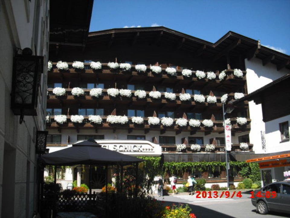 Blick auf die Hauptstrasse Hotel Bernhard am See