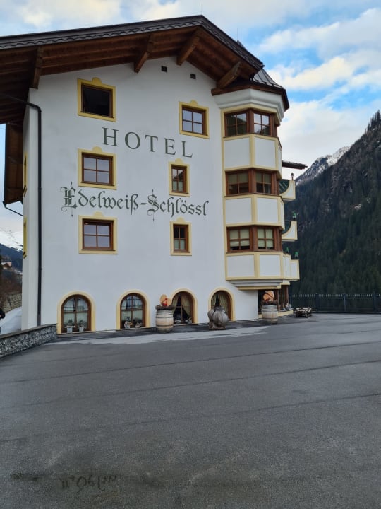 Außenansicht Hotel Edelweiss Schlössl