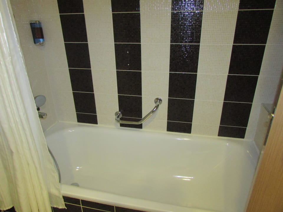 Schönes Bad mit Wanne Fame Residence Lara & Spa