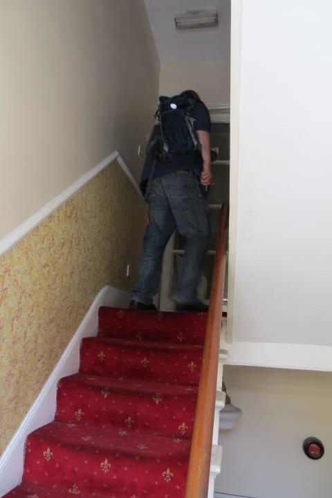 Schmale Treppen ohne Lift Enrico Hotel