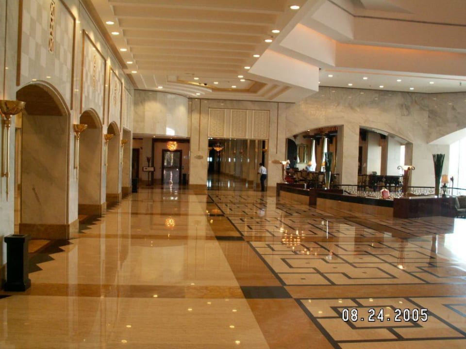Blick in die Lobby The Ritz-Carlton, Doha