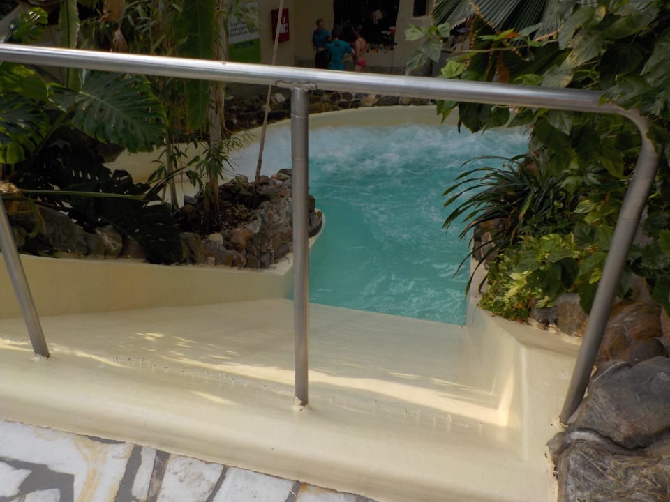 Steilrutsche im Aqua Mundo Center Parcs Het Heijderbos