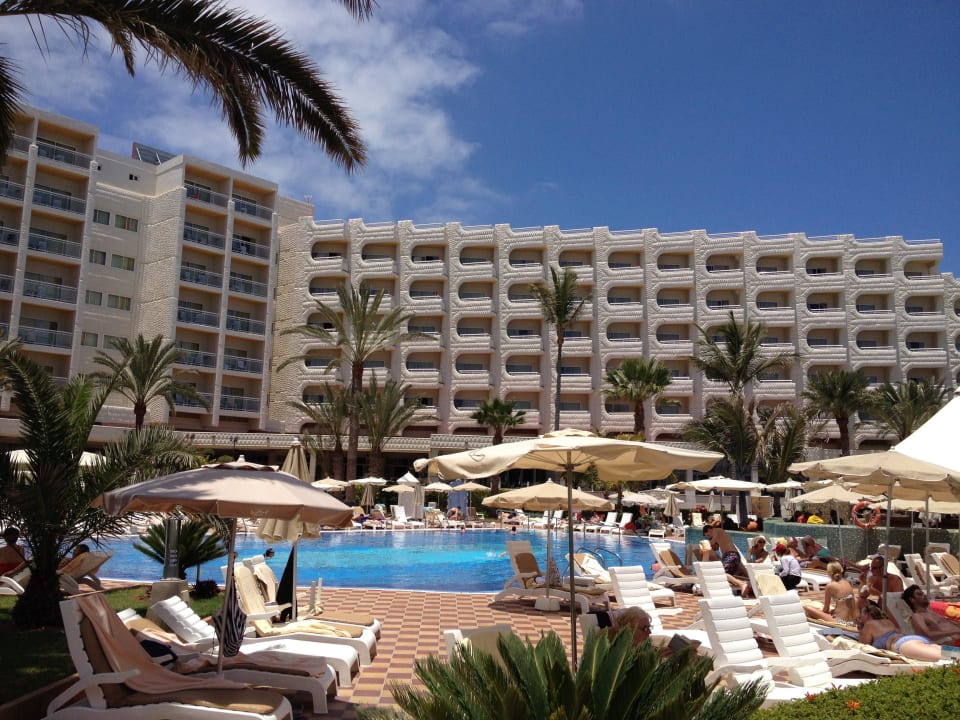 Pool und Liegen Hotel Riu Palace Tres Islas