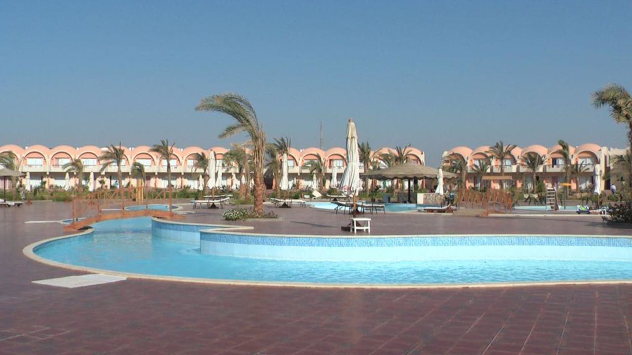 Poolgelände Three Corners Sea Beach Resort