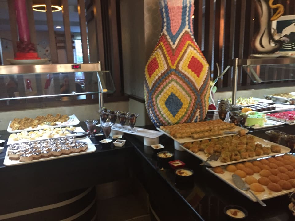 Restaurant Seaden Corolla Hotel