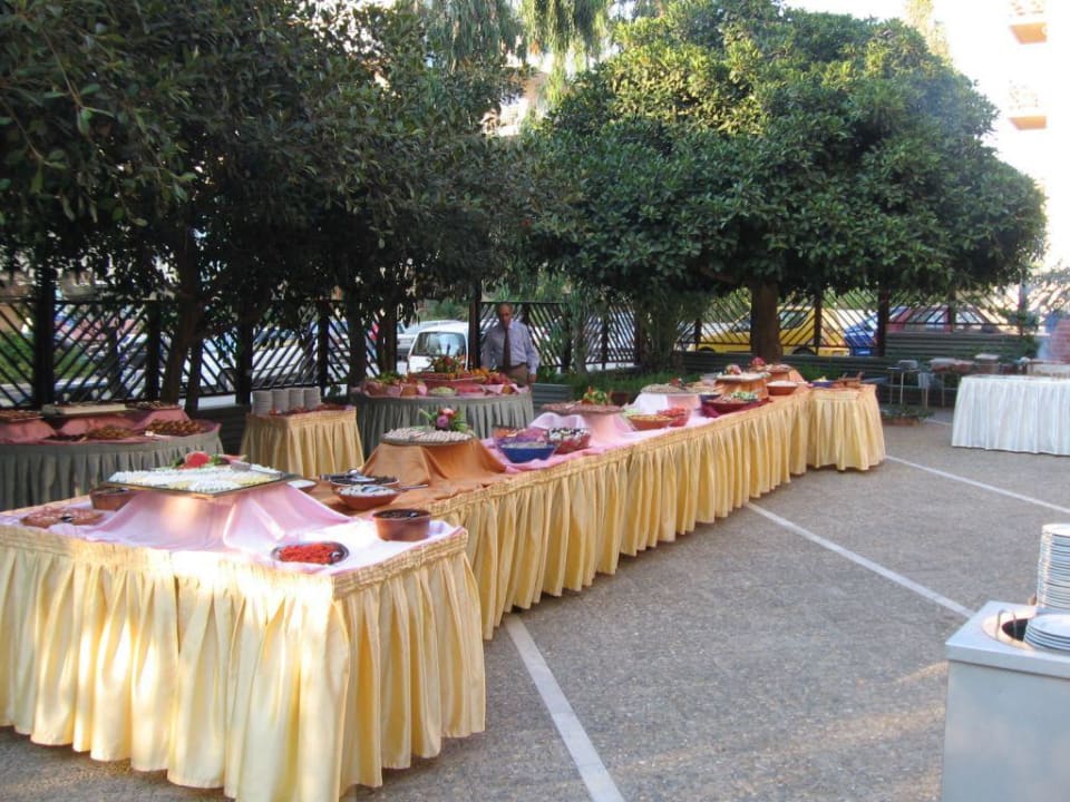 Pool-Dinner/Buffet Atrium Ambiance Hotel