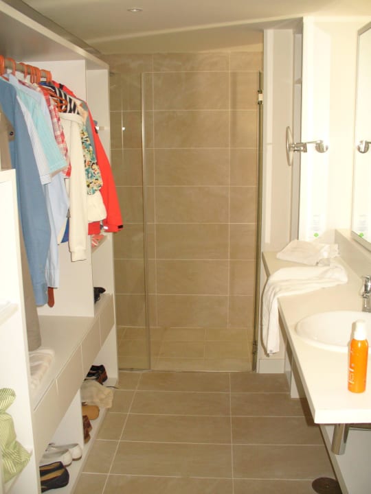 Kleiderschrank mit Nasszelle allsun App.-Hotel Barlovento