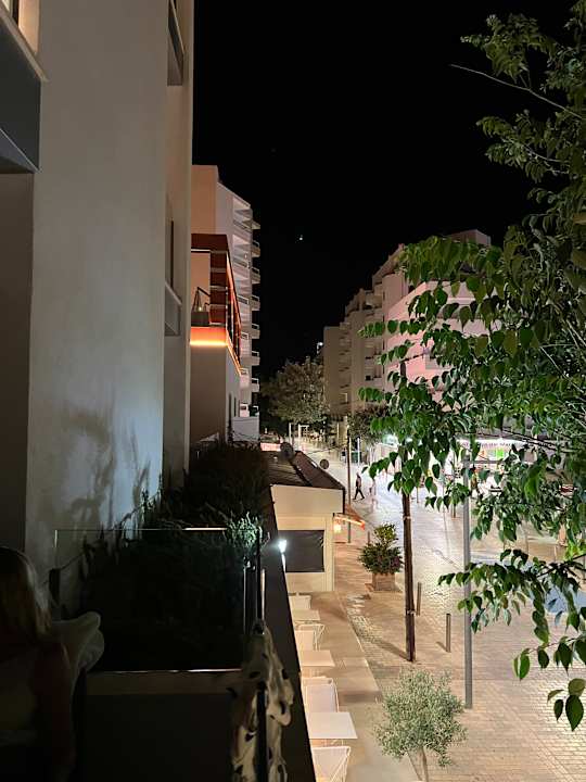 Zimmer Kyrat Amarac Suites